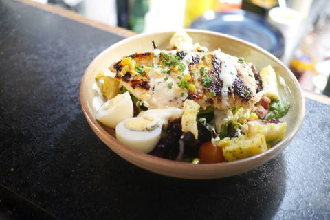 Arthur Street Cafe - Accommodation Gladstone 0