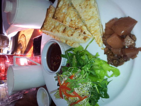 Bistro On Cinders - Accommodation Gladstone 0