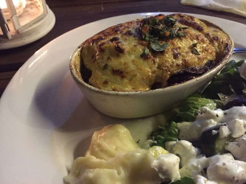 Lefty's Restaurant - Accommodation Gladstone 0