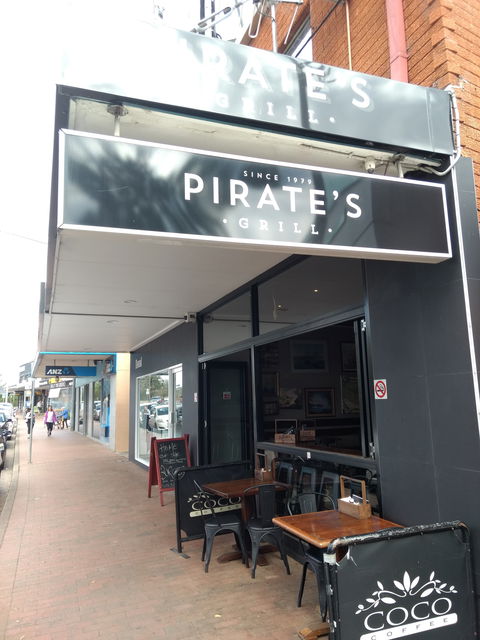 Pirate's Grill - Accommodation Gladstone 0