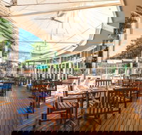 Poolside Restaurant and Bar - Accommodation Gladstone