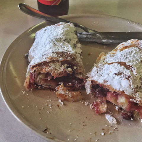 Tasic Hot Burek - Accommodation Gladstone 0