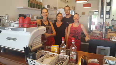 Cafe Ziva - Accommodation Gladstone 0