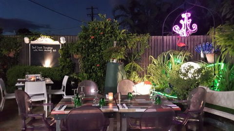 Wayne & Adele's Garden Of Eating - Accommodation Gladstone 0