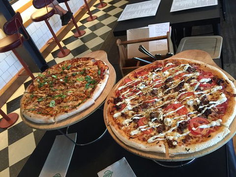 Ugly Pizza - Accommodation Gladstone 0