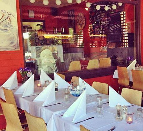 Agatha's Licensed Cafe - Accommodation Gladstone 14
