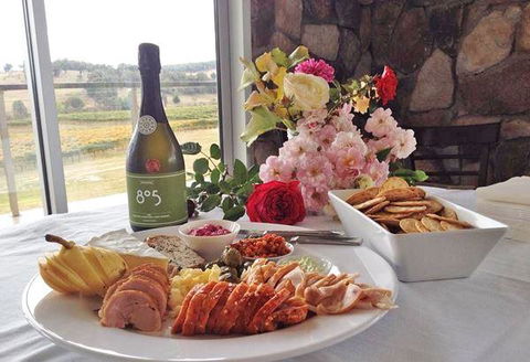 Courabyra Wines Restaurant - Accommodation Gladstone 3