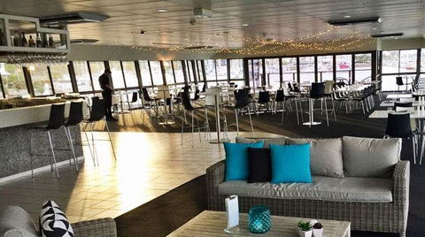 Pier Restaurant - Accommodation Gladstone 12