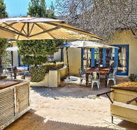 Katers Larder - Accommodation Gladstone