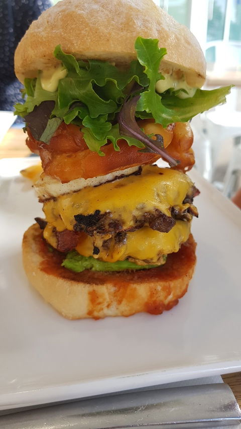 Cairns Burger Cafe - Accommodation Gladstone 5