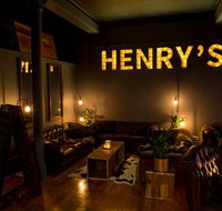 Henry's Bar  Restaurant - Accommodation Gladstone