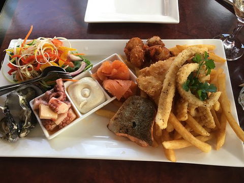 Stanley Hotel Bistro - Accommodation Gladstone 0
