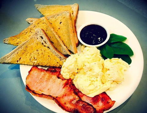 Daily Bean Cafe - Accommodation Gladstone 18