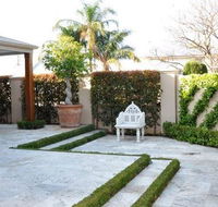 The Courtyard - Accommodation Gladstone