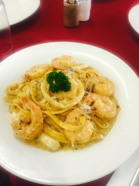 Woodford Seafood & Curry House - Accommodation Gladstone 5