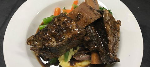 Diggers By The Park Brasserie - Accommodation Gladstone 2