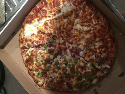 Pizza 2 Night - Accommodation Gladstone 0