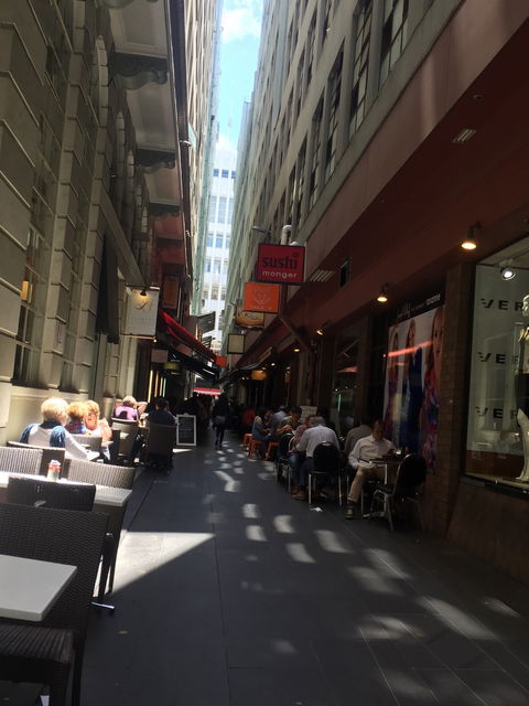 Aix Cafe Creperie Salon - Accommodation Gladstone 6