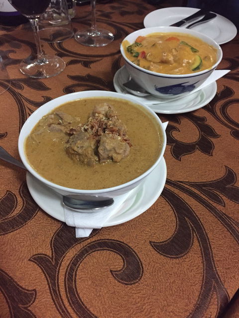 Som Thai Restaurant - Accommodation Gladstone 7