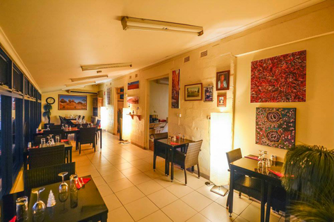 Devils Marbles Hotel–Wauchope - Accommodation Gladstone 3