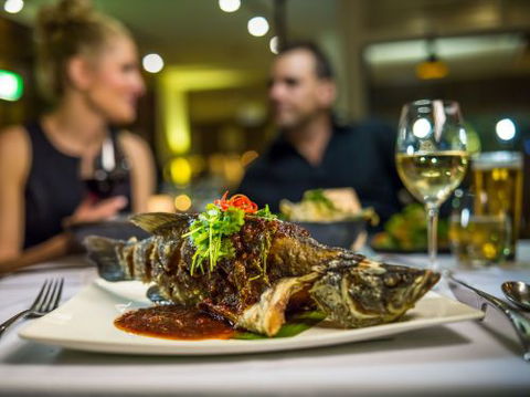 Tamarind Restaurant–Contemporary Dining - Accommodation Gladstone 2