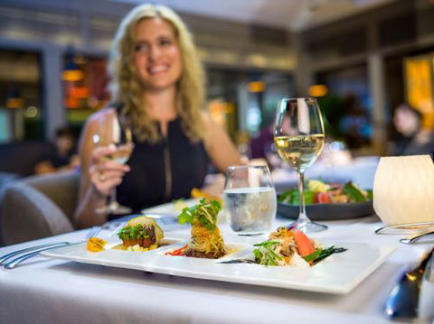 Tamarind Restaurant–Contemporary Dining - Accommodation Gladstone 3