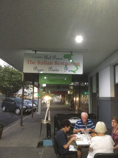 Bel Paese Pizzeria - Accommodation Gladstone 4