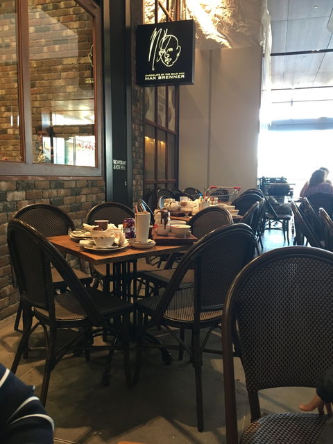 Max Brenner - Accommodation Gladstone 10