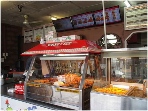 Shortiez Country Fried Chicken - Accommodation Gladstone 0