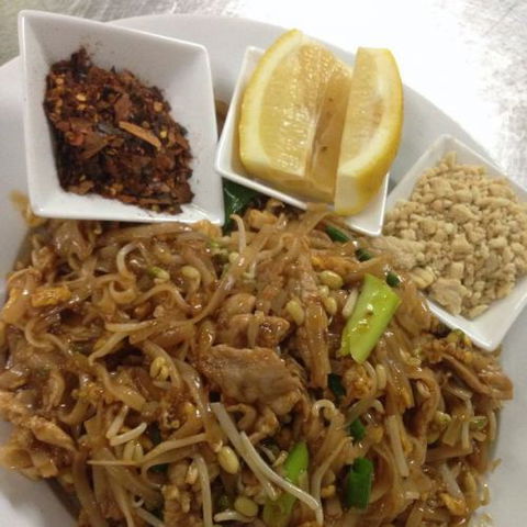 Num Whan Thai Restaurant - Accommodation Gladstone 0