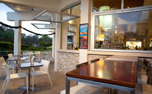 SurfAir Beach Hotel - Accommodation Gladstone 1