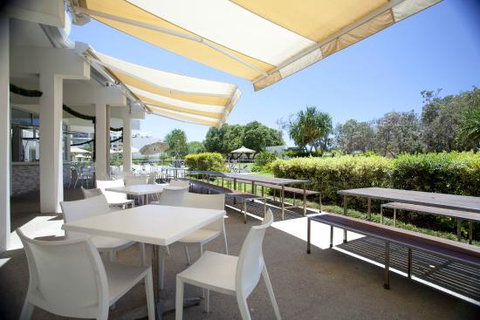 SurfAir Beach Hotel - Accommodation Gladstone 4