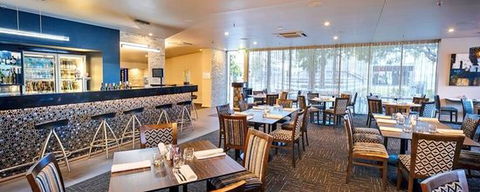 A Touch Of Salt Restaurant - Accommodation Gladstone 0
