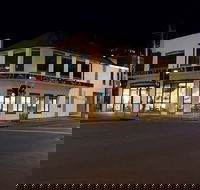 Manjit's Indian Restaurant - Accommodation Gladstone