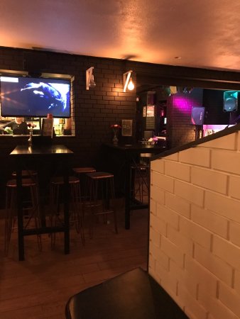 Ravens Lounge Bar - Accommodation Gladstone 0