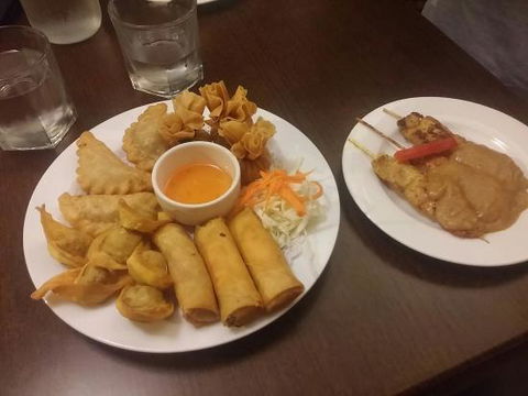 Thai Kitchen - Accommodation Gladstone 0