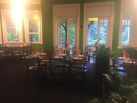 Yim Thai Gloucester - Accommodation Gladstone 2