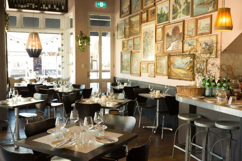 The Italian Diner - Accommodation Gladstone 1