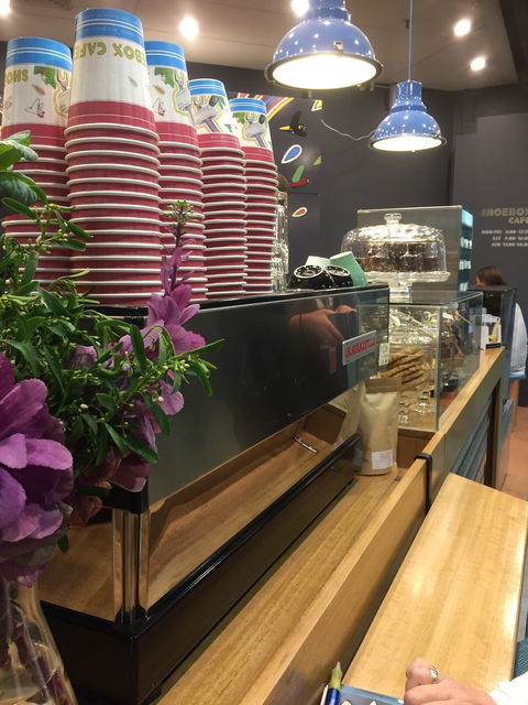 Shoebox Cafe - Accommodation Gladstone 2