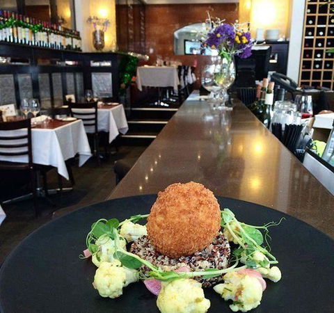 A La Bouffe Bar & Bistro - Accommodation Gladstone 13