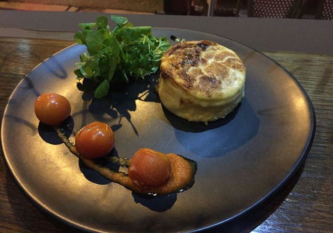 A La Bouffe Bar & Bistro - Accommodation Gladstone 20