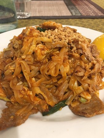 Ban Thai Restaurant - Accommodation Gladstone 0