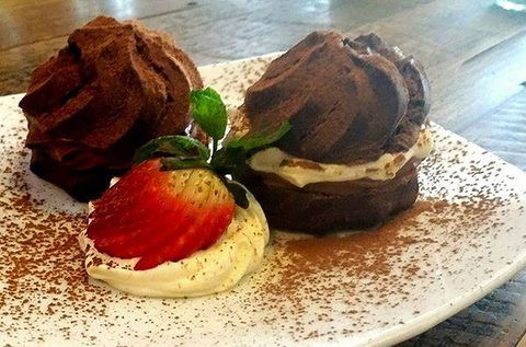 Fourthchild Cafe Restaurant - Accommodation Gladstone 10
