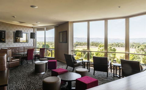 Skyline Restaurant - Accommodation Gladstone 9
