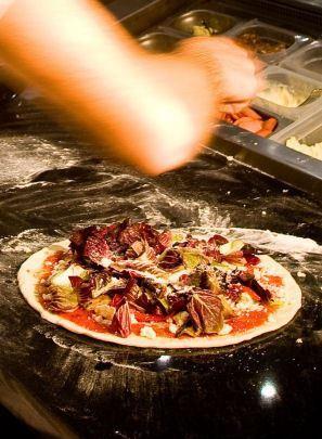 Stella Italian Kitchen And Pizzeria - Accommodation Gladstone 10