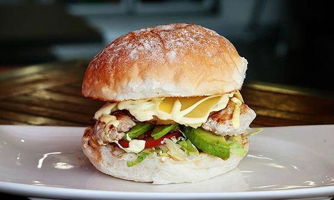 TUBE - The Ultimate Burger Experience - Accommodation Gladstone 10