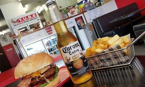 TUBE - The Ultimate Burger Experience - Accommodation Gladstone 11