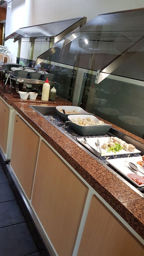 Mimi's Restaurant - Accommodation Gladstone 5
