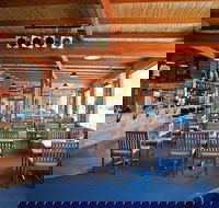 Iron Horse Bar and Grill - Accommodation Gladstone