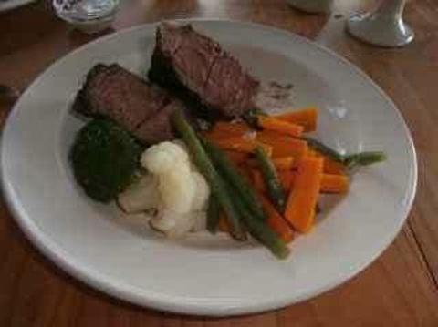 Settler's Restaurant - Accommodation Gladstone 0